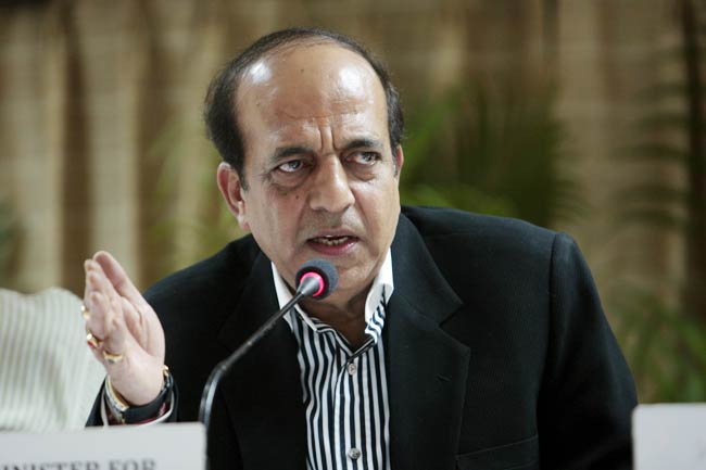 तस्वीरों में जानिए रेल मंत्री दिनेश त्रिवेदी को