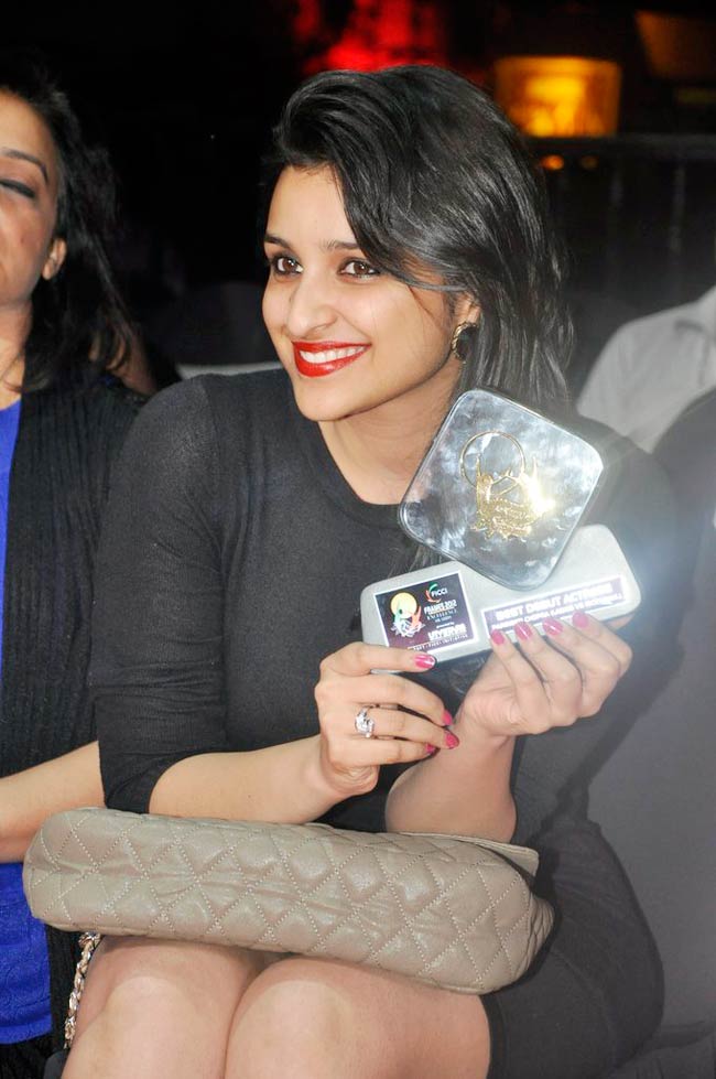 फिक्‍की फ्रेम्‍स अवार्ड के शाम की रंगीनियां | विद्या की अदायें