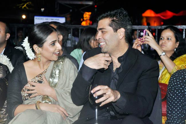 फिक्‍की फ्रेम्‍स अवार्ड के शाम की रंगीनियां | विद्या की अदायें