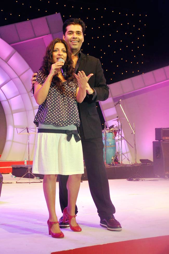 फिक्‍की फ्रेम्‍स अवार्ड के शाम की रंगीनियां | विद्या की अदायें