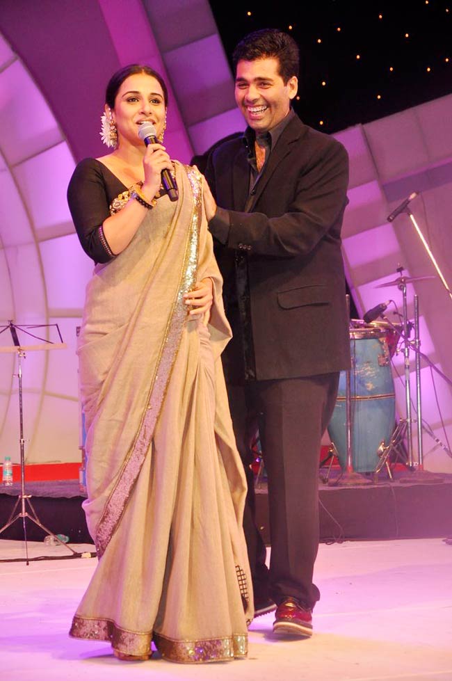 फिक्‍की फ्रेम्‍स अवार्ड के शाम की रंगीनियां | विद्या की अदायें