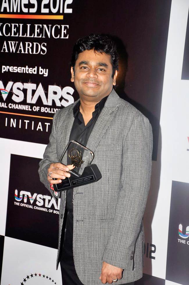 फिक्‍की फ्रेम्‍स अवार्ड के शाम की रंगीनियां | विद्या की अदायें