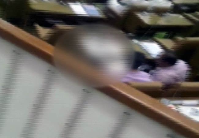 तस्‍वीरों से जानिए गुजरात विधानसभा में PORN की कहानी