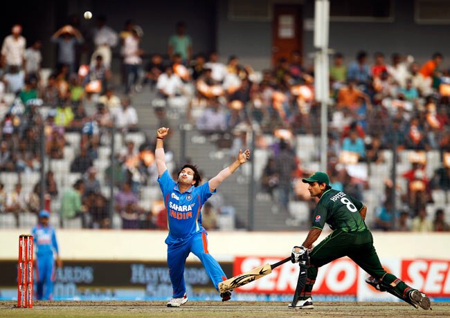 एशिया कप में भारत ने पाकिस्‍तान को रौंदा