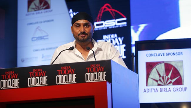 16 मार्च 2012: तस्‍वीरों में देखें दिनभर की बड़ी खबरें  | पढ़ें