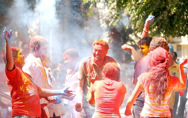 8 मार्च 2012: तस्‍वीरों में देखें दिनभर की बड़ी खबरें | पढ़ें