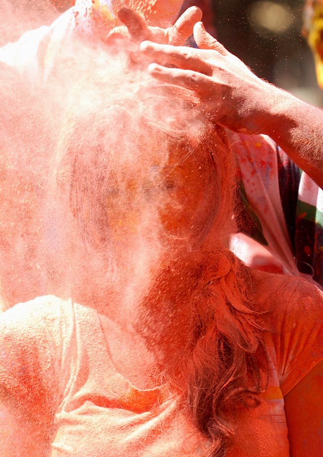 होली पर रंगों में सराबोर हुआ देश | होली के गाने