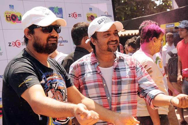 ज़ूम की होली पार्टी में सितारों की धूम । सितारों की मस्‍ती