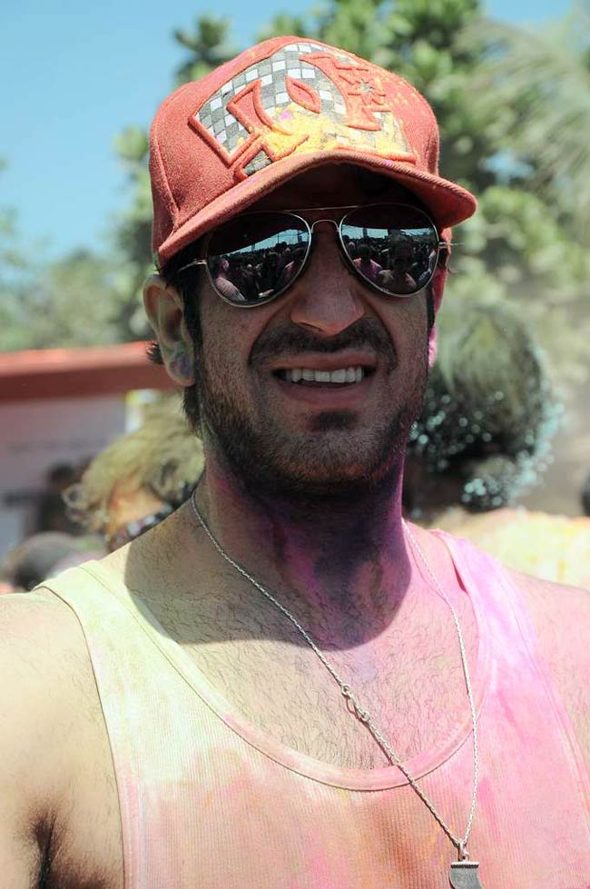 ज़ूम की होली पार्टी में सितारों की धूम । सितारों की मस्‍ती