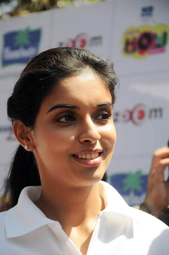 ज़ूम की होली पार्टी में सितारों की धूम । सितारों की मस्‍ती