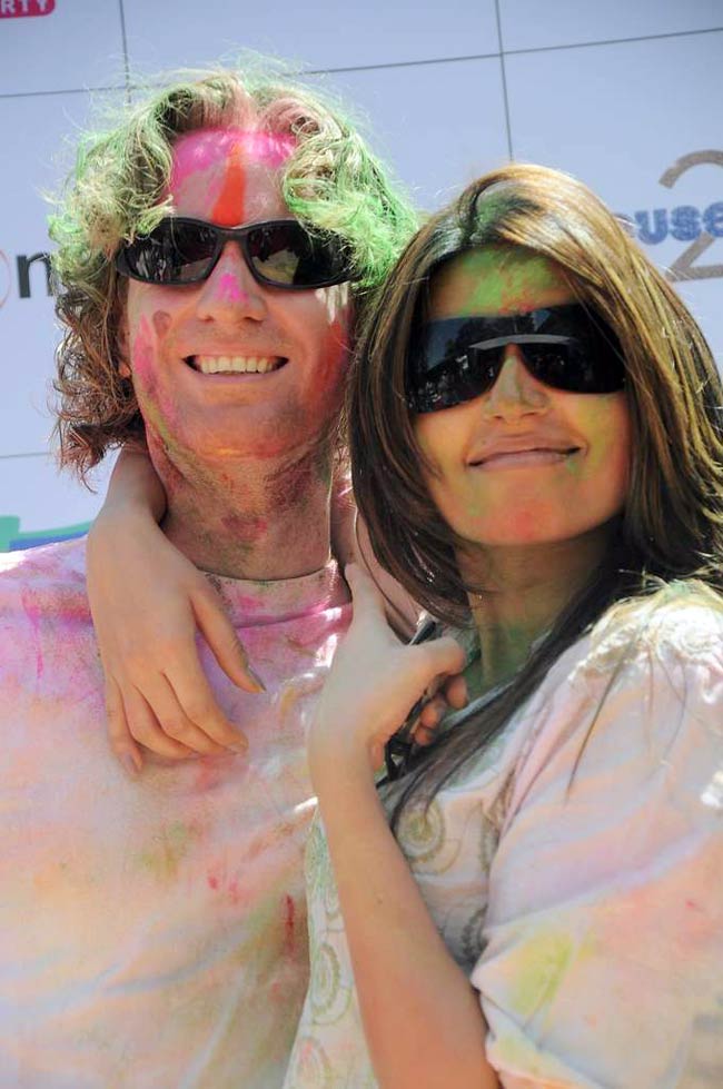 ज़ूम की होली पार्टी में सितारों की धूम । सितारों की मस्‍ती