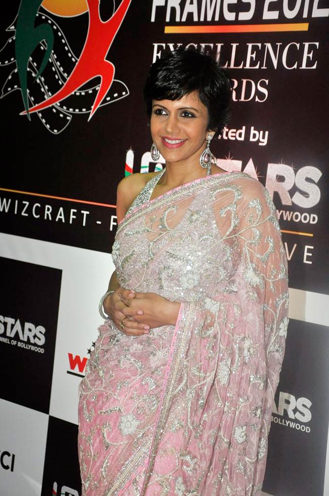 फिक्‍की फ्रेम्‍स अवार्ड के शाम की रंगीनियां | विद्या की अदायें