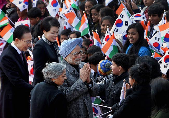 25 मार्च 2012: तस्वीरों में देखें दिनभर की बड़ी खबरें | पढ़ें