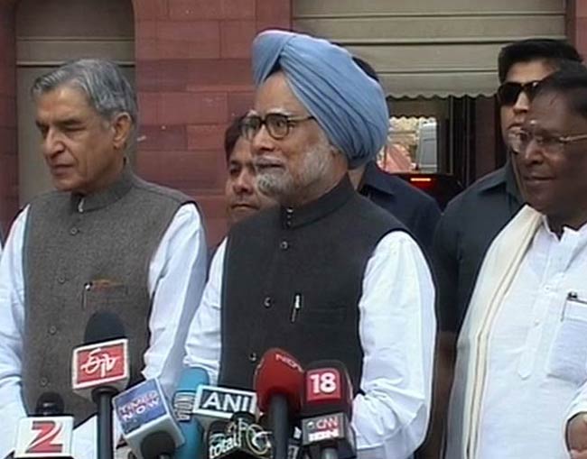 13 मार्च 2012: तस्‍वीरों में देखें दिनभर की बड़ी खबरें | पढ़ें