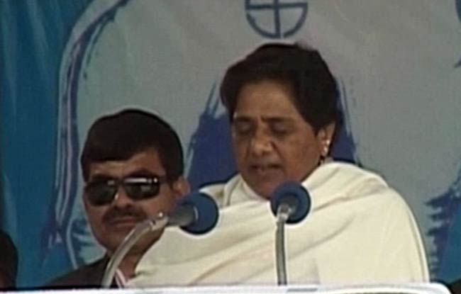 13 मार्च 2012: तस्‍वीरों में देखें दिनभर की बड़ी खबरें | पढ़ें