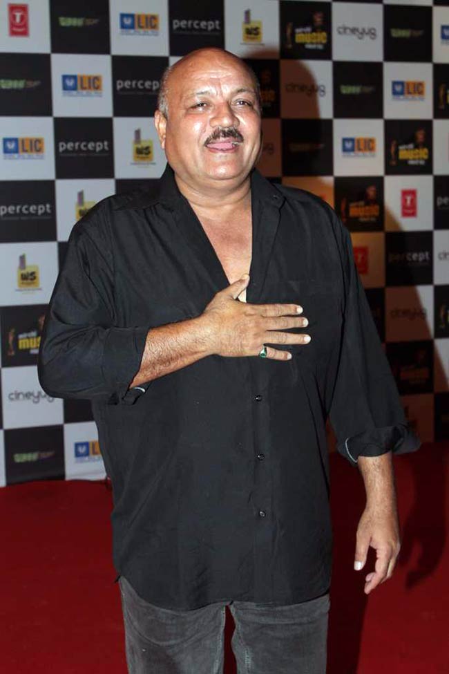 मिर्ची अवार्ड 2012 में ग्लैमर का तड़का | राखी सावंत के ढेरों रूप