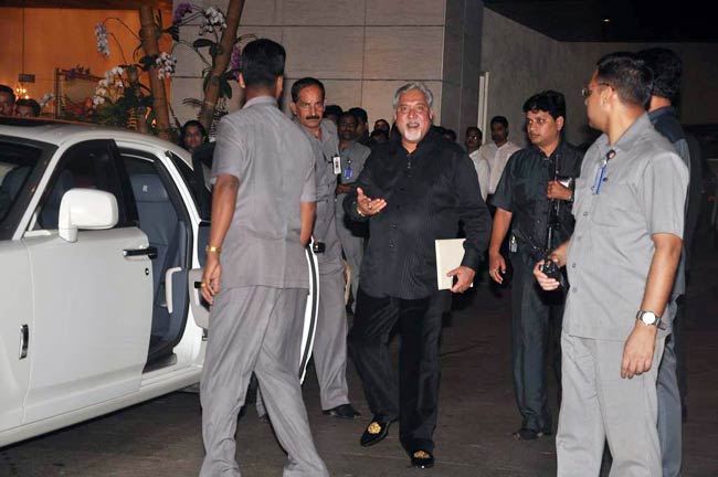 महाशतक के बाद सचिन का 'महास्वागत' | मास्टर का महाशतक