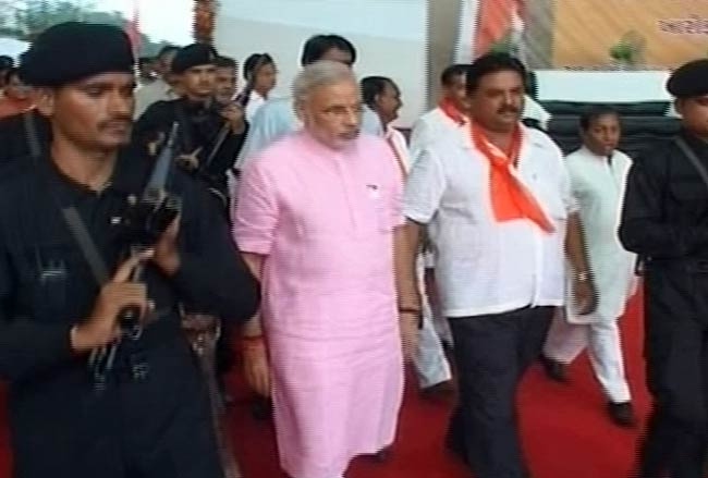 29 मार्च 2012: तस्वीरों में देखें दिनभर की बड़ी खबरें  | पढ़ें