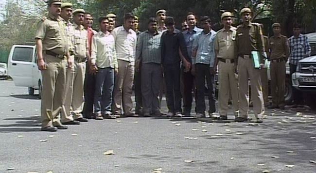 21 मार्च 2012: तस्वीरों में देखें दिनभर की बड़ी खबरें | पढ़ें