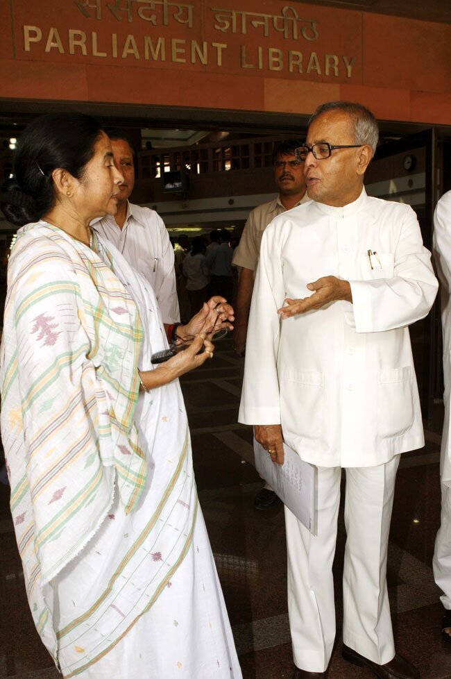 राष्ट्रपति प्रणब मुखर्जी का राजनीतिक सफर | झूम उठे समर्थक