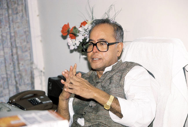 राष्ट्रपति प्रणब मुखर्जी का राजनीतिक सफर | झूम उठे समर्थक