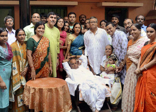 राष्ट्रपति प्रणब मुखर्जी का राजनीतिक सफर | झूम उठे समर्थक