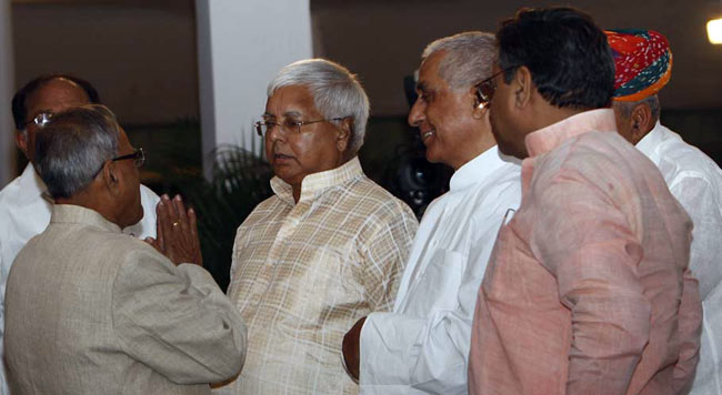 राष्ट्रपति प्रणब मुखर्जी का राजनीतिक सफर | झूम उठे समर्थक