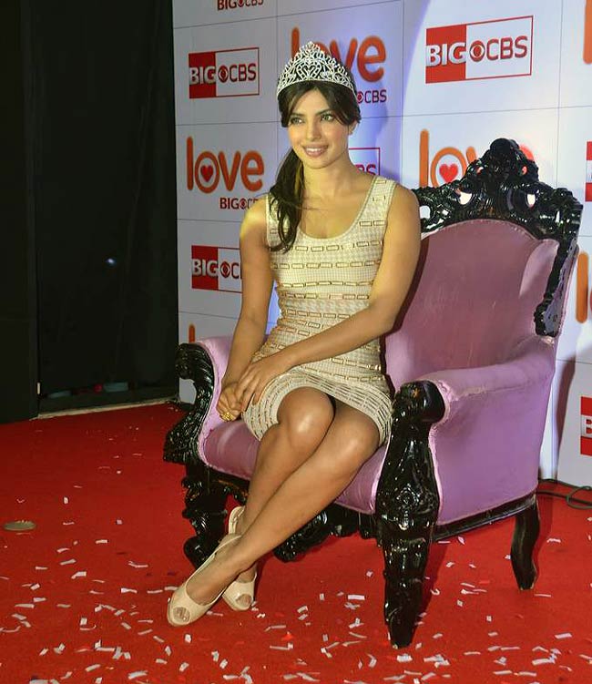 प्रियंका चोपड़ा से हो गया Oooopss... | प्रियंका की अदा