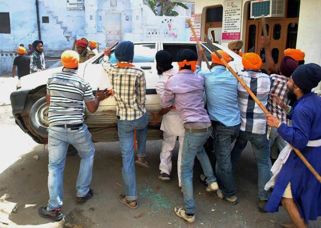 28 मार्च 2012: तस्वीरों में देखें दिनभर की बड़ी खबरें | पढ़ें