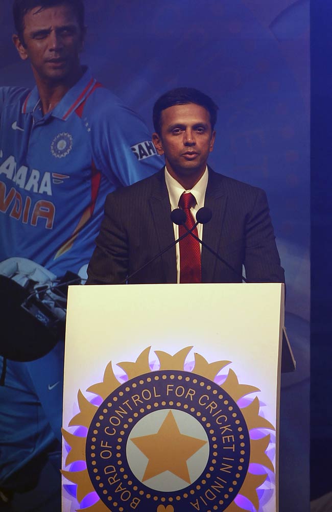 राहुल द्रविड़ को साथियों का 'सलाम' | अनदेखी तस्वीरें