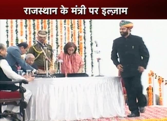 11 मार्च 2012: तस्‍वीरों में देखें दिनभर की बड़ी खबरें | पढ़ें