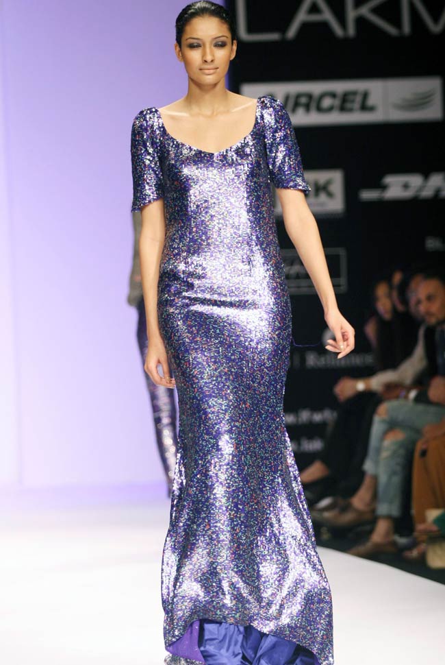 लक्‍मे फैशन वीक के पहले दिन की झलकियां...