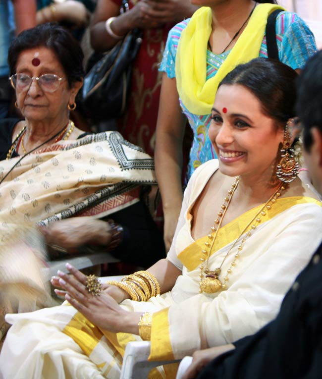 रानी के घर आई आदी की बारात: अनदेखी तस्‍वीरें