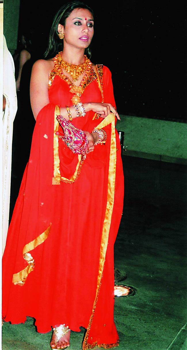 रानी के घर आई आदी की बारात: अनदेखी तस्‍वीरें