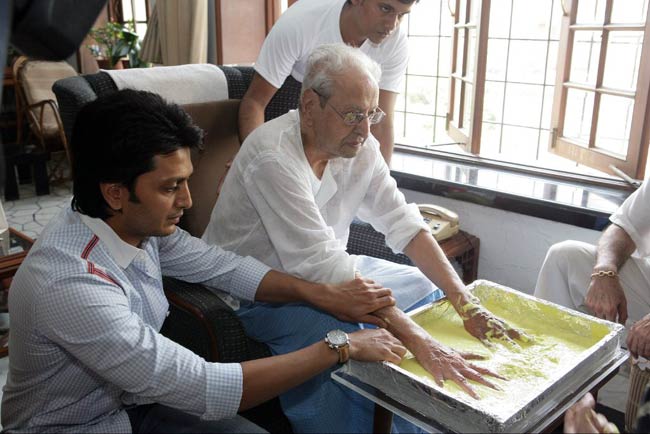 ट्विटर के जरिए सितारों का पब्लिक 'कनेक्शन' | सविता भाभी