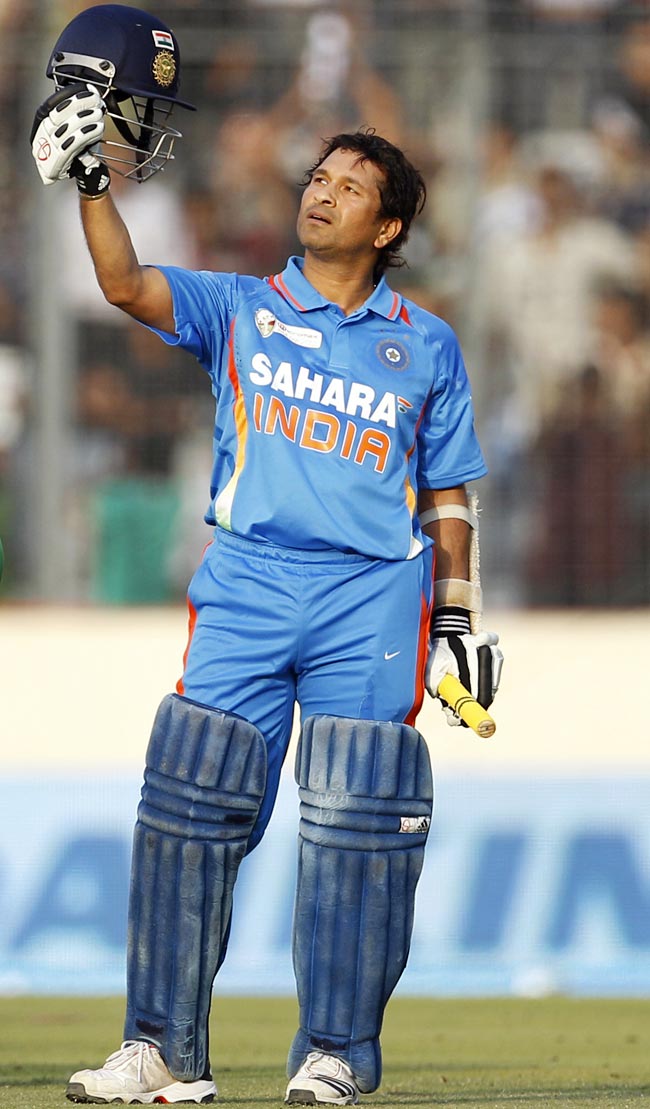 सचिन के महाशतक पर झूमा पूरा देश | मास्टर का महाशतक