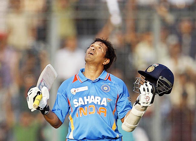 सचिन के महाशतक पर झूमा पूरा देश | मास्टर का महाशतक