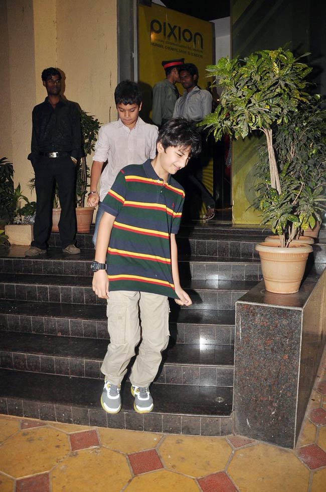 'एजेंट विनोद' की स्‍पेशल स्‍क्रीनिंग पर जुटे सितारे