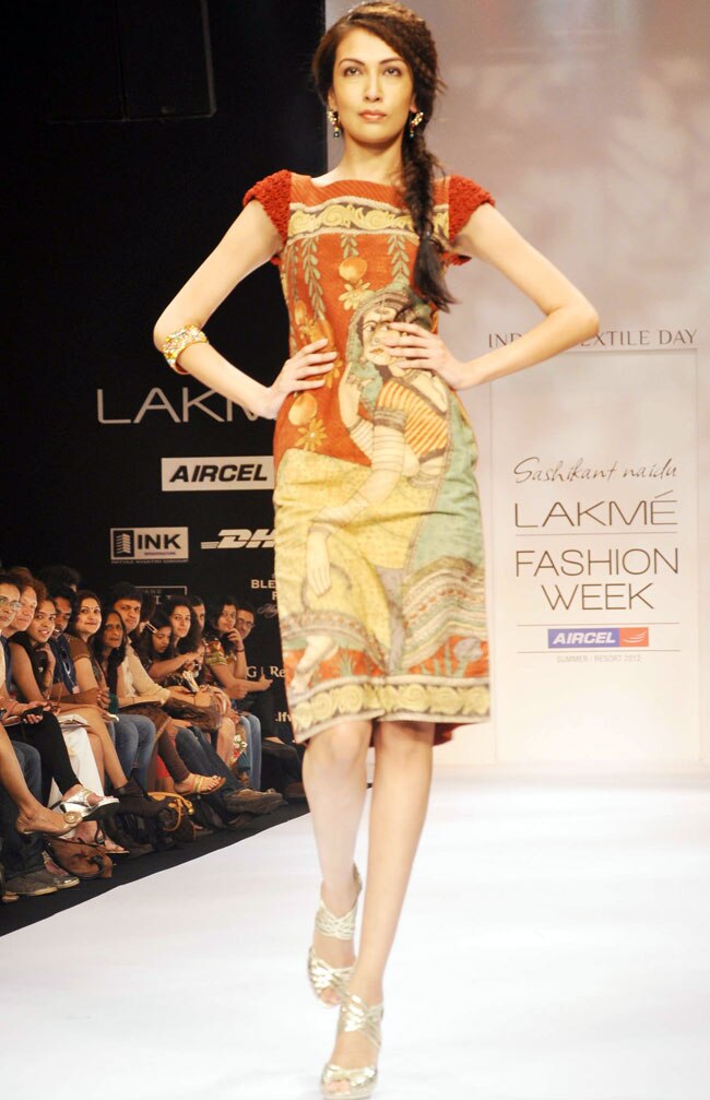 लक्‍मे फैशन वीक के तीसरे दिन की झलकियां...| फैशन वीक: Day 2