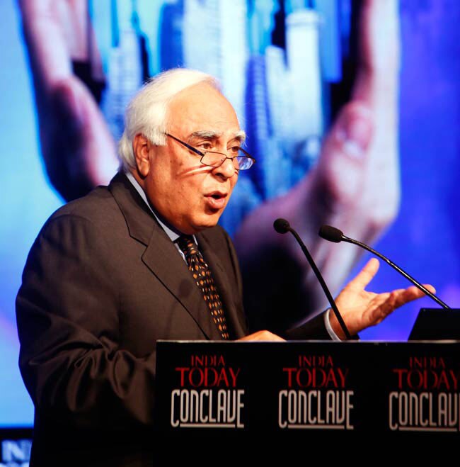 17 मार्च 2012: तस्‍वीरों में देखें दिनभर की बड़ी खबरें