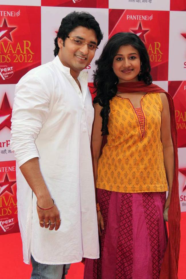 स्‍टार परिवार अवॉर्ड्स में बहुओं का जलवा | बोल्‍ड होती बालाएं