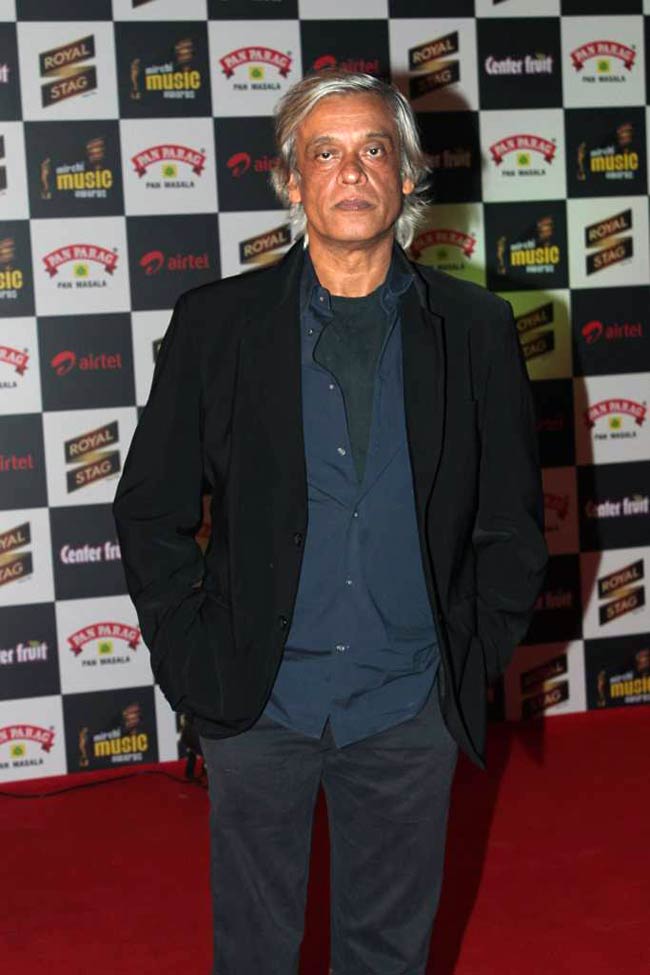 मिर्ची अवार्ड 2012 में ग्लैमर का तड़का | राखी सावंत के ढेरों रूप