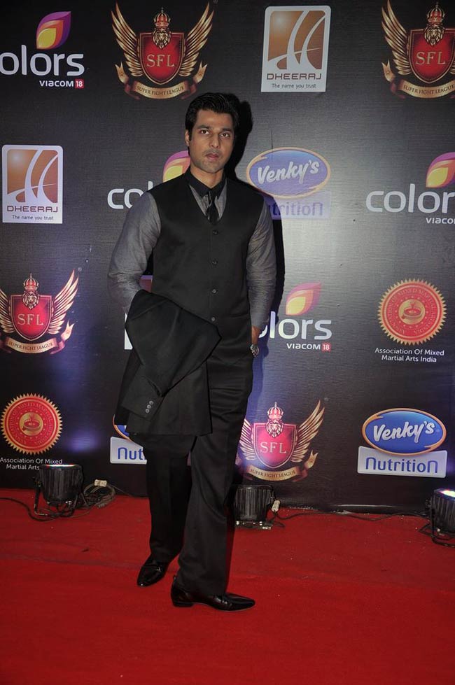 'सुपर फाइट लीग' लॉन्‍च में सितारे | सितारों की मस्‍ती