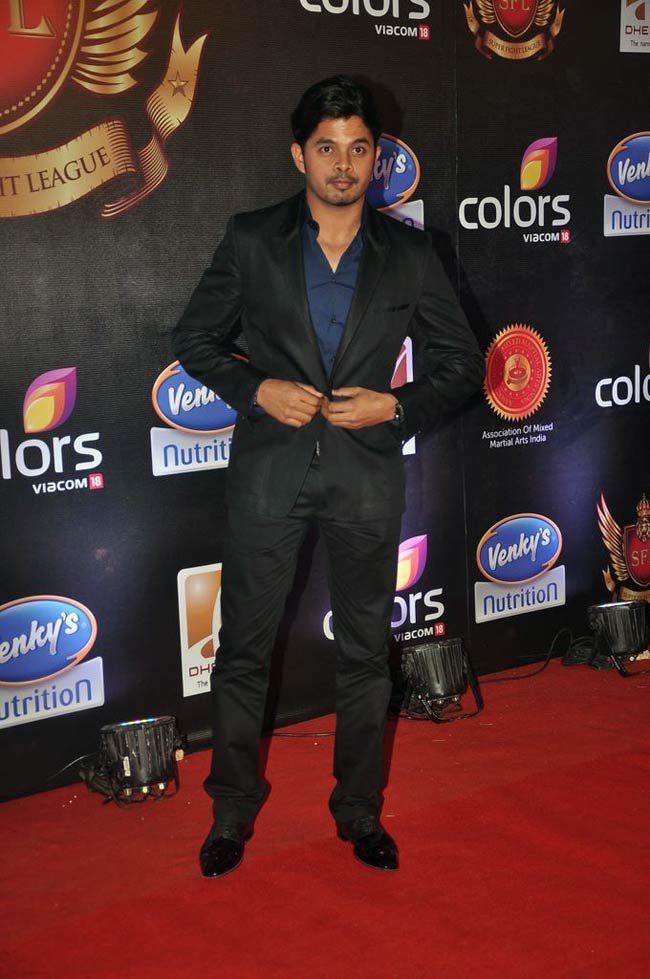 'सुपर फाइट लीग' लॉन्‍च में सितारे | सितारों की मस्‍ती