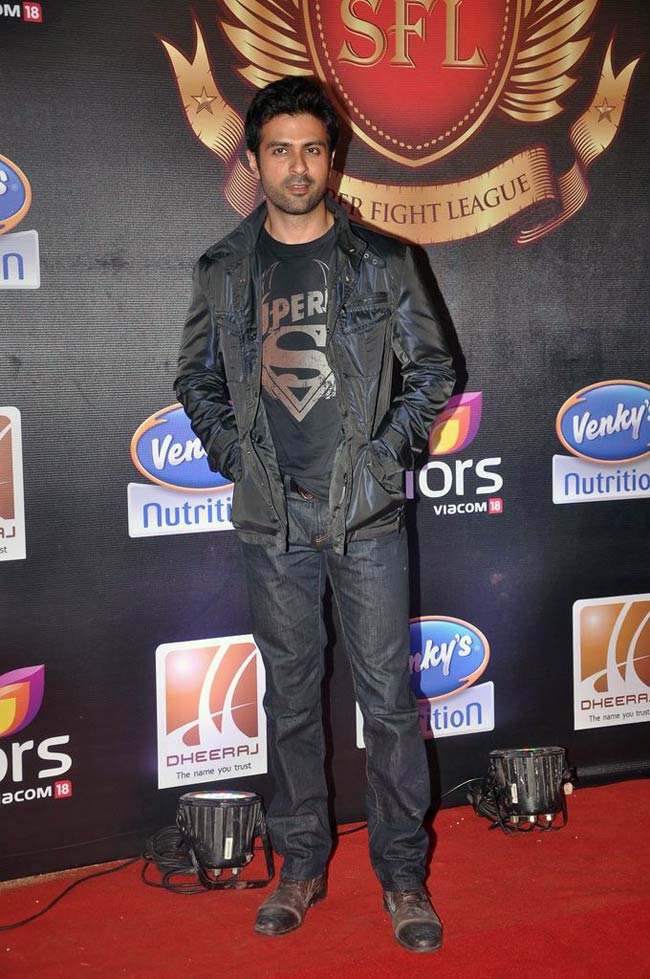 'सुपर फाइट लीग' लॉन्‍च में सितारे | सितारों की मस्‍ती