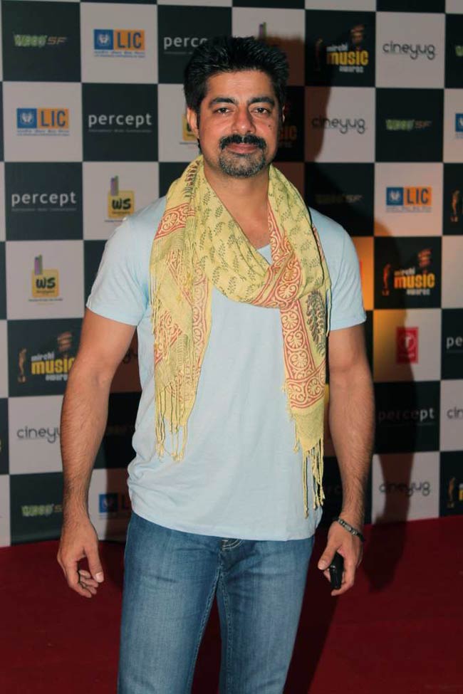 मिर्ची अवार्ड 2012 में ग्लैमर का तड़का | राखी सावंत के ढेरों रूप