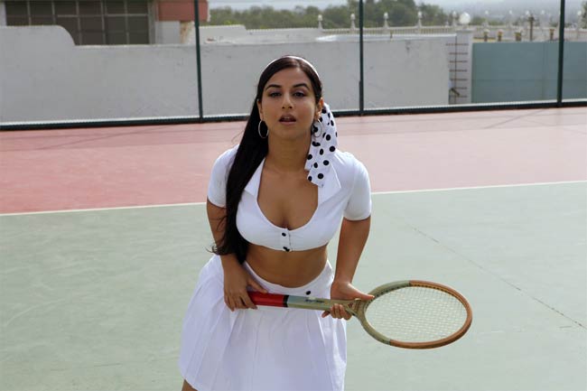 गालियों का चलन बढ़ गया बॉलीवुड में | बोल्‍ड होती बालाएं