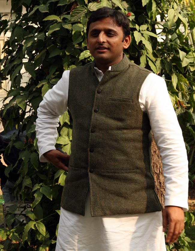 अखिलेश यादव की अनदेखी तस्‍वीरें | युवराजों की जंग