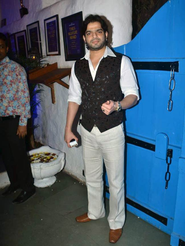 यूटीवी वॉक ऑफ द स्टार्स पार्टी में सितारे | हॉट 'आइटम गर्ल'