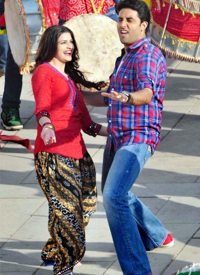 हो जाइए 'बोल बच्चन' के लिए तैयार | 2011 की हिट फिल्‍में